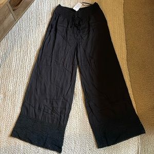 Black wide leg pants
